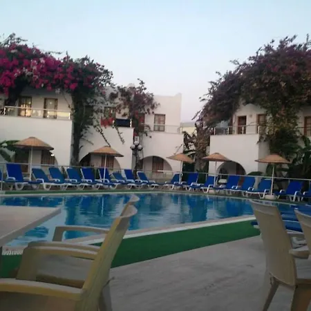 Filis Hotel 2*