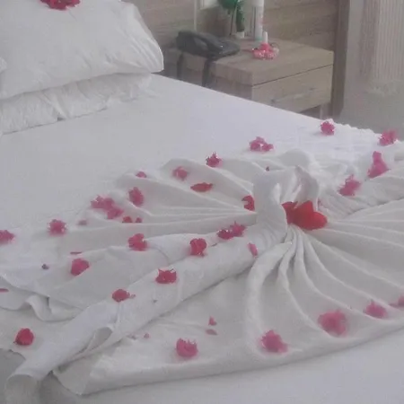 Filis Hotel 2*