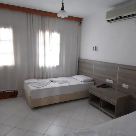 Hotel Filis 2*