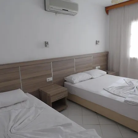 Hotel Filis 2*