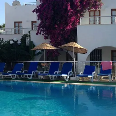 Filis Hotel 2*