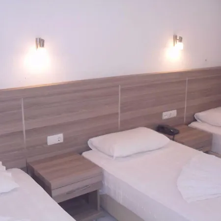 Filis Hotel 2*