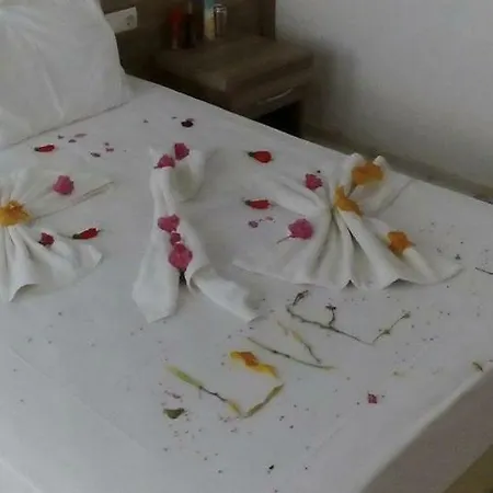 Filis Hotel 2*